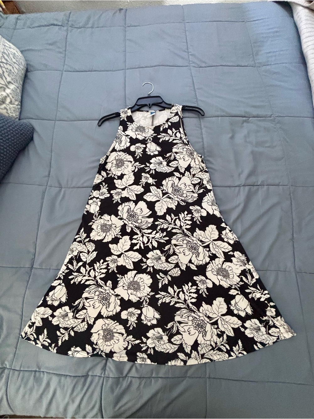 Old Navy Black & White Floral Swing Dress
